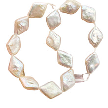 Load image into Gallery viewer, White Diamonds Freshwater Pearls 8 inch Strand 003911HS