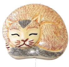 Load image into Gallery viewer, Cozy Cat Scrimshaw Carved Waterbuffalo Bone Bead 4115x
