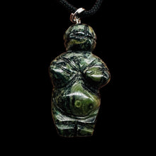 Load image into Gallery viewer, Kambaba Stone Goddess Pendant Necklace | 3/4&#39; Long | Green, Black | 1 Pendant |
