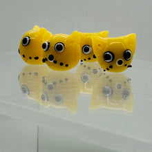 Load image into Gallery viewer, Kitty Cat Ceramic Round Beads | 15mm | Butterscotch Yellow | 4 Beads |
