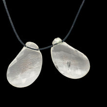 Load image into Gallery viewer, 2 Quartz 19x12mm Faceted Paisley Briolette Beads
