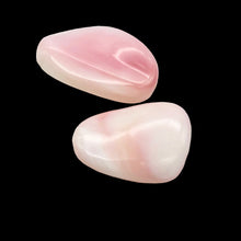 Load image into Gallery viewer, Conch Shell. Pear Shaped | 22x18x6 to 30x20x9mm | Pink White | 2 Bead(s) |
