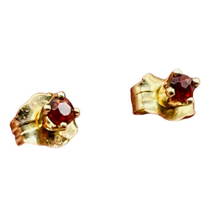 Garnet 14K Gold 2mm Stud Round Earrings } 2mm | Red | 1 Pair }