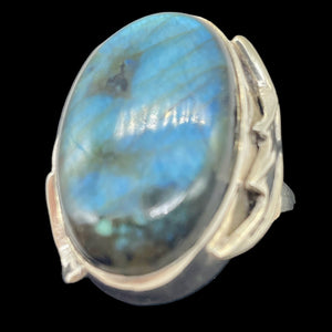 Labradorite Sterling Silver Oval Stone Ring | 7 | Blue Flash | 1 Ring |
