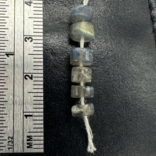 Load image into Gallery viewer, 6 Fantastic Labradorite 6 to 7mm Wheel Beads 005778
