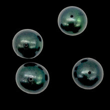 Load image into Gallery viewer, 4 FW Pearls Midnight 9-10x9.5mm Emerald Green Beads 9444
