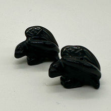 Load image into Gallery viewer, Soaring Carved Onyx Eagle Animal Figurine Bead | 18x18x7mm | Silver black
