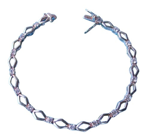 Quiet Sophisticate Silver Cubic 7