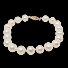 Load image into Gallery viewer, 14K Yellow Gold 8.5mm White Near Round Freshwater Pearl Bracelet 402639
