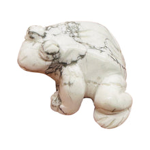 Load image into Gallery viewer, Frog Carved Howlite Statue | 1 Figurine | | 40x36x20mm | White. Gray
