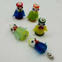 Load image into Gallery viewer, 5 Hand Made Glass Lampwork Robot People 23x25x12mm Beads 7593
