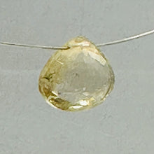 Load image into Gallery viewer, Glistening One Yellow Aquamarine (Heliodor) Briolette Bead 7789
