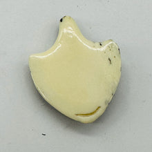 Load image into Gallery viewer, Manta Ray Scrimshaw Pendant Bead | 26x21x5mm | Cream, Black | 1 Bead |
