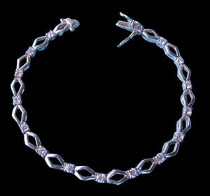 Quiet Sophisticate Silver Cubic 7" Bracelet 10069