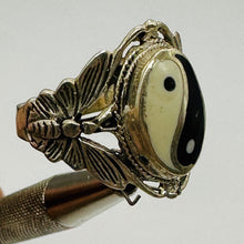 Load image into Gallery viewer, Yin Yang Black Agate Mother of Pearl Butterfly Sterling Silver Ring Size 6
