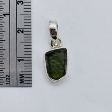 Load image into Gallery viewer, Moldavite 8.88ct Sterling Silver Free-form Pendant| 7/8&quot; Long| Green| 1 Pendant|
