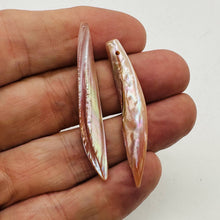 Load image into Gallery viewer, 1 Designer Blade Cut Pink Mussel Shell Pendant Bead 4423B

