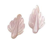 Load image into Gallery viewer, 2 Velvety Pink Mussel Shell Leaf Pendant Beads 4326B
