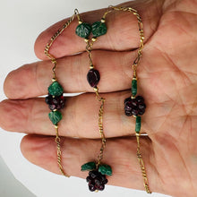 Load image into Gallery viewer, Garnet Berry &amp; Carved Aventurine Leaf Lariat 200011
