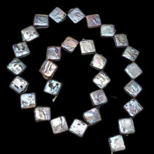 Load image into Gallery viewer, Moonlight Diamond Coin FW Pearl Strand 103912
