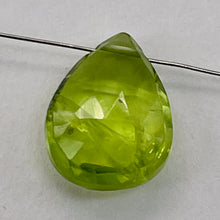 Load image into Gallery viewer, Faceted Peridot Briolette Bead | Green | 10x8x5mm | 3.1 ct |
