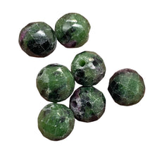 Load image into Gallery viewer, 7 Ruby Zoisite 8mm Faceted Beads 10489
