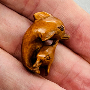 Carved Mommie Dolphin & Baby Boxwood Ojime/Netsuke Bead | 28x20x18mm | Brown