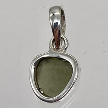 Load image into Gallery viewer, Moldavite 9.731ct Sterling Silver Round Pendant | 3/4&quot; Long | Green | 1 Pendant|
