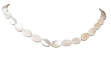 Load image into Gallery viewer, 4 Natural Mother of Pearl Shell 12x8mm Oval Beads 004367
