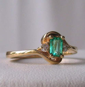 Emerald & White Diamonds Solid 14Kt Yellow Gold Solitaire Ring Size 6 3/4 9982Be - PremiumBead Alternate Image 3