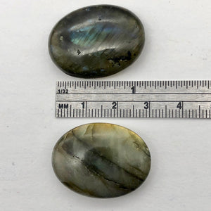 Flashy Labradorite Palm Stone | 27x21x8-30x22x8mm, | Oval | 2/parcel | - PremiumBead Alternate Image 2
