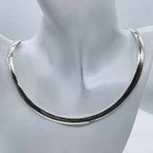 Load image into Gallery viewer, Italian 32 Grams Shimmering Solid Sterling Silver 6mm Omega Necklace | 20 Inch |
