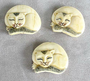 Cozy Carved Kitty Cat Waterbuffalo Bone Bead 4830x - PremiumBead Alternate Image 3