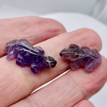 Load image into Gallery viewer, Charming Carved Natural Amethyst Lizard Figurine
