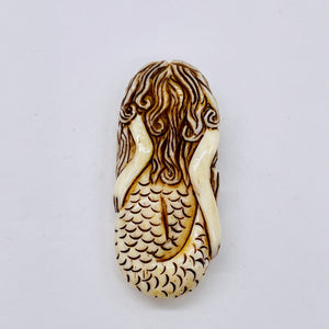 Mermaid, Demure Mermaid | 47x21x9 | Brown white | 1 Pendant bead