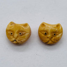 Load image into Gallery viewer, Cozy 2 Hand Carved Kitty Cat 11x13x6mm Pendant Beads 8631A
