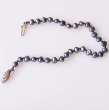 Load image into Gallery viewer, Blue Peacock 4.5mm Pearl &amp; Silver 6.5&quot; Bracelet 9916K - PremiumBead Primary Image 1

