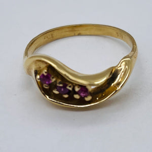 Three Stone Natural Red Ruby in Solid 14Kt Yellow Gold Ring Size 6 9982x