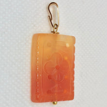 Load image into Gallery viewer, Hand Carved Carnelian Agate Flower &amp; 14Kgf Pendant 506919CG - PremiumBead Alternate Image 2
