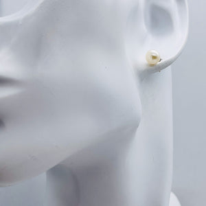 Pearl 14K Gold 7mm Stud Earrings | 1/4 inch | White | 1 Pair |