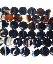 Load image into Gallery viewer, 3 Beads of Black and White Sardonyx Agate 15mm Coin Beads 8580 - PremiumBead Alternate Image 3
