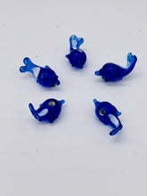 Load image into Gallery viewer, 5 Hand Made Glass Lampwork Blue Dolphin Beads 9497
