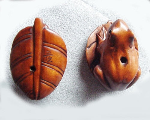 Carved Boxwood Froggie On A Leaf Ojime/Netsuke Bead - PremiumBead Primary Image 1