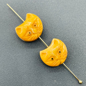 Cozy 2 Hand Carved Kitty Cat 11x13x6mm Pendant Beads 8631A