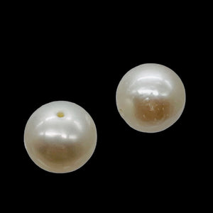 2 Pearls 8mm to 9mm Natural Creamy Satin 2639