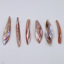 Load image into Gallery viewer, Designer Blade Cut Pink Mussel Shell Pendant Bead 4423D
