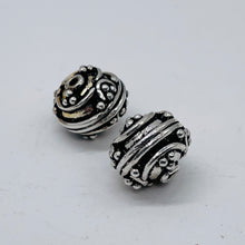 Load image into Gallery viewer, Designer 21 intricate Spiral 2.7 Grams Sterling Silver Bead 4019

