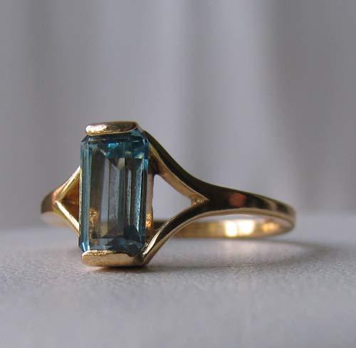 2 Carat Blue topaz Solid 14Kt Yellow Gold Ring Size 7 9982Ba - PremiumBead Primary Image 1