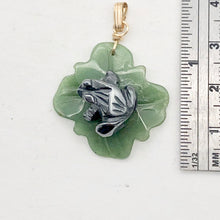Load image into Gallery viewer, Ribbit Hematite Frog On Aventurine Lily Pad 14Kgf Pendant | 28x28.5x11mm |
