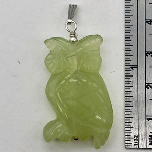 Serpentine Jade Owl | 34x19x6mm | Chartreuse. Silver | 1 Pendant